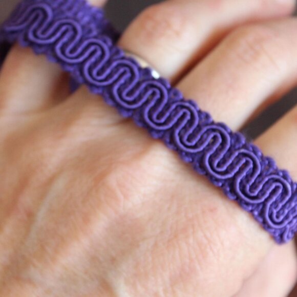 Vintage 1990s Purple Gimp Trim, Conso 1/2" Wide Scroll, 3 yards, Sewing Or Craft - Picture 4 of 10